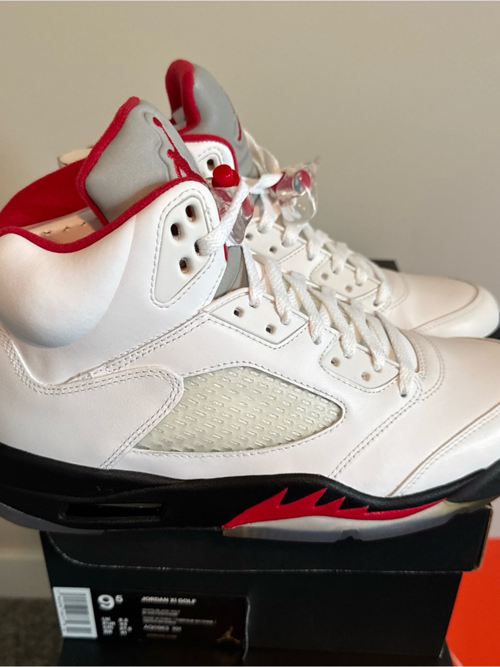 Air Jordan 5 Retro 2013 white Fire Red size 9.5